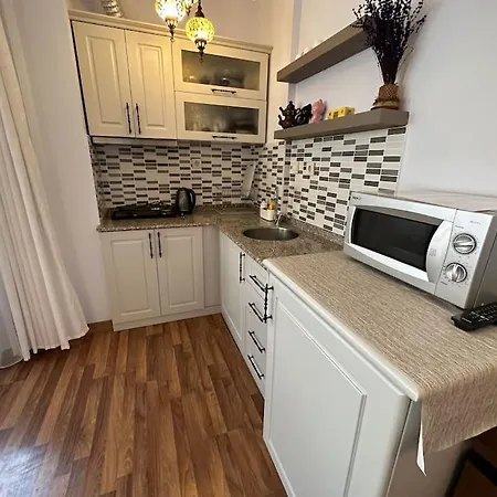 Pasha Suite, Floor *