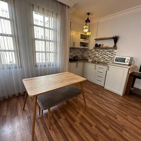 Apartman Pasha Suite, Floor *