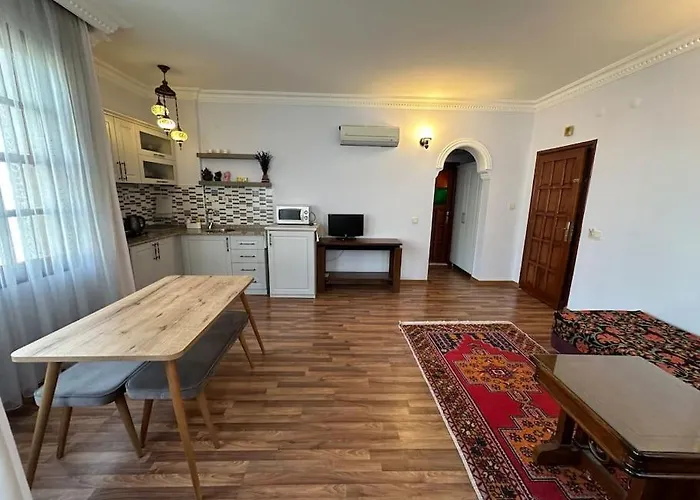 Pasha Suite, Floor * Antalia