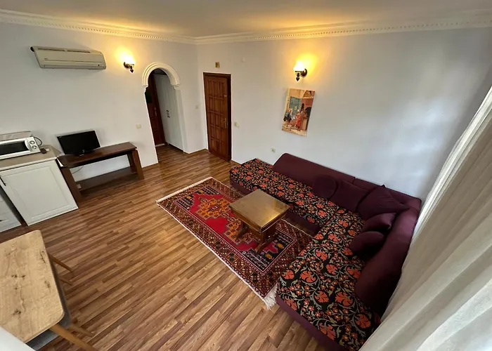 Pasha Suite, Floor Διαμέρισμα