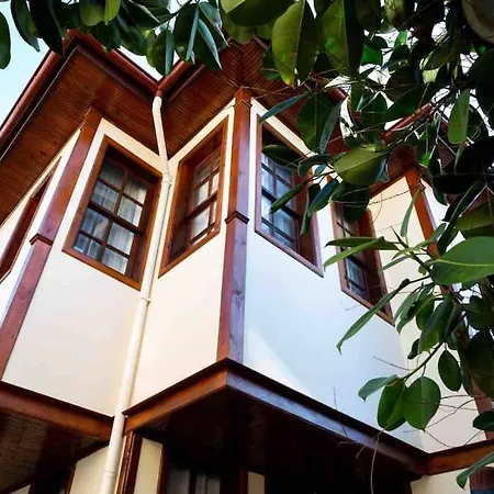 Pasha Suite, Floor *